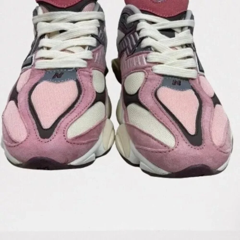 New Balance NWOT Men's 9060 Sea Salt Cherry Blossom U9060TRU Sneakers Size 8.5 - Picture 4 of 10